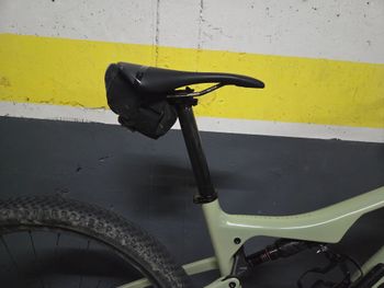 Used Orbea M30 2022 Mountainbike, Green — image 2 of 11