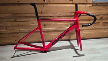Used BMC Teammachine SLR 01 MOD 2024 Frameset 2024 Road & Gravel, Red — image 1 of 4