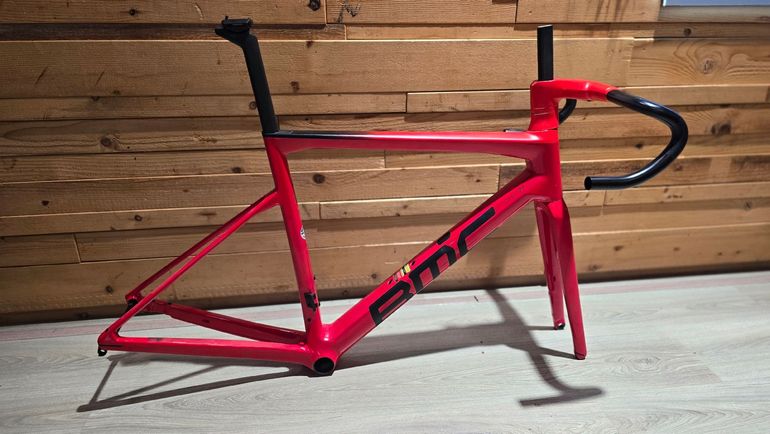 Used BMC Teammachine SLR 01 MOD 2024 Frameset 2024 Road & Gravel, Red — image 1 of 4