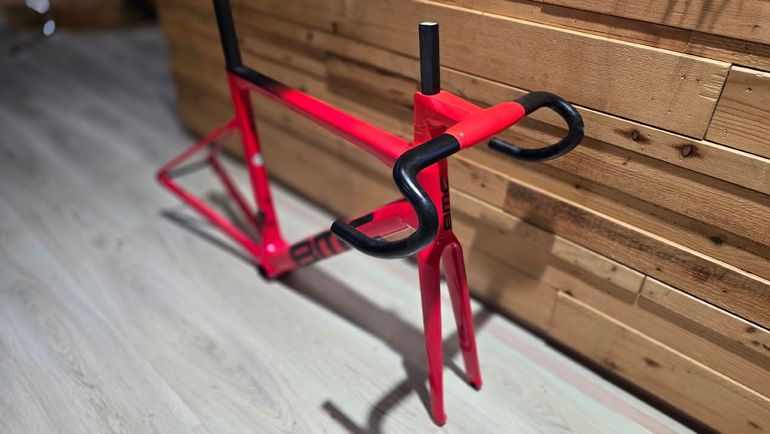 Used BMC Teammachine SLR 01 MOD 2024 Frameset 2024 Road & Gravel, Red — image 3 of 4