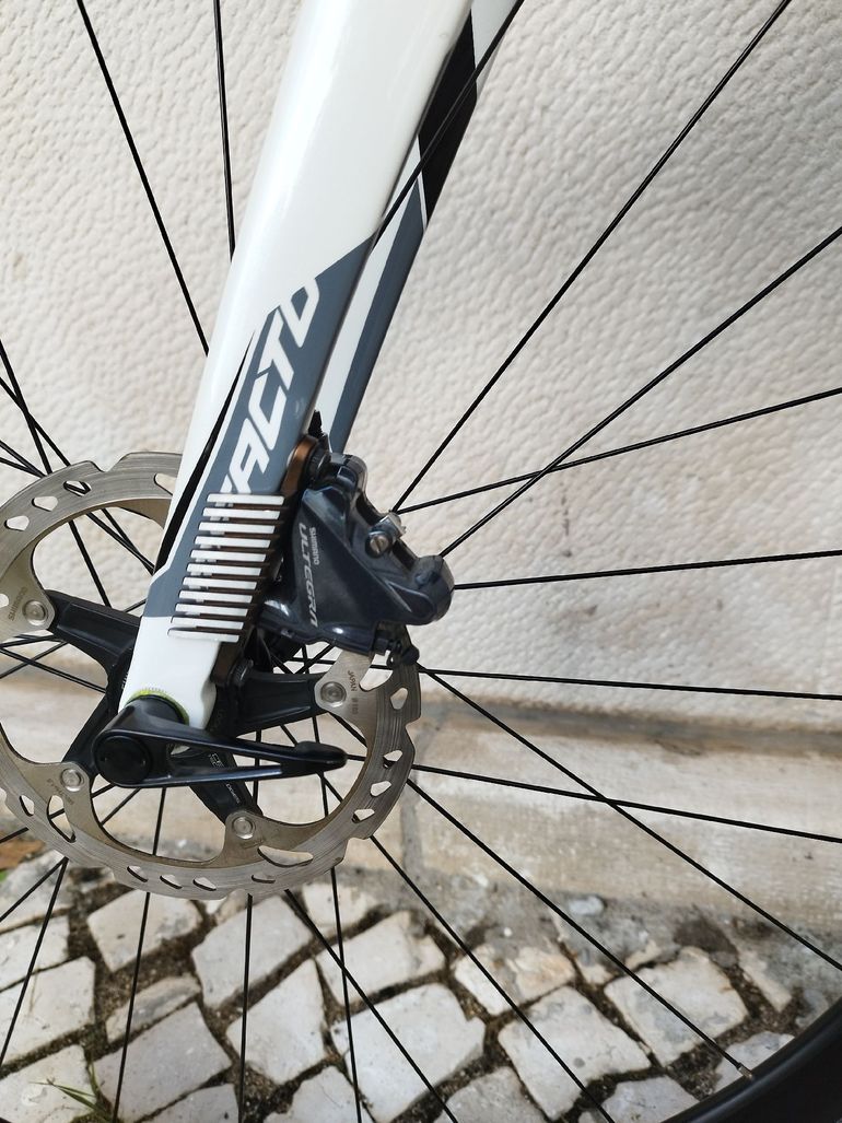 Used Merida REACTO DISC 5000 2020 2020 Road & Gravel, White — image 7 of 17