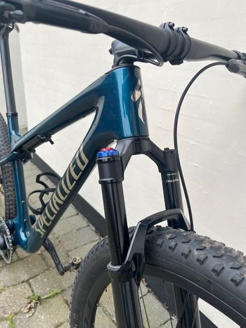 Used Specialized Epic World Cup Pro 2024 2024 Mountainbike, Green, 29 — image 7 of 8