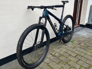 Used Specialized Epic World Cup Pro 2024 2024 Mountainbike, Green, 29 — image 2 of 8