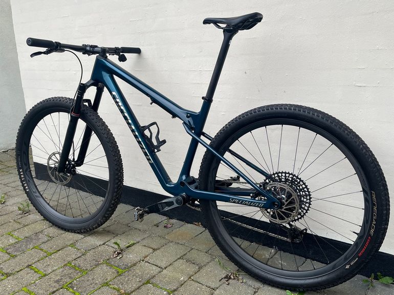 Used Specialized Epic World Cup Pro 2024 2024 Mountainbike, Green, 29 — image 3 of 8