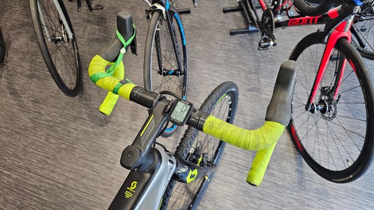 Used Scott Addict CX RC 2019 2019 Road & Gravel, Light Gray — image 13 of 21