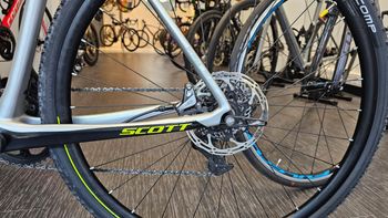 Used Scott Addict CX RC 2019 2019 Road & Gravel, Light Gray — image 9 of 21