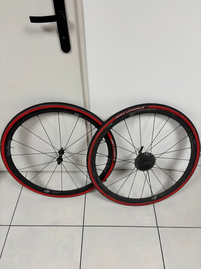 Used Canyon Ultimate Shimano Ultegra Di2 2019 Road & Gravel, Black — image 5 of 11