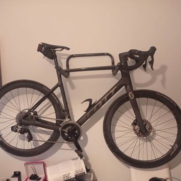 Used Scott Addict 10 2024 2024 Road & Gravel, Black — image 4 of 4