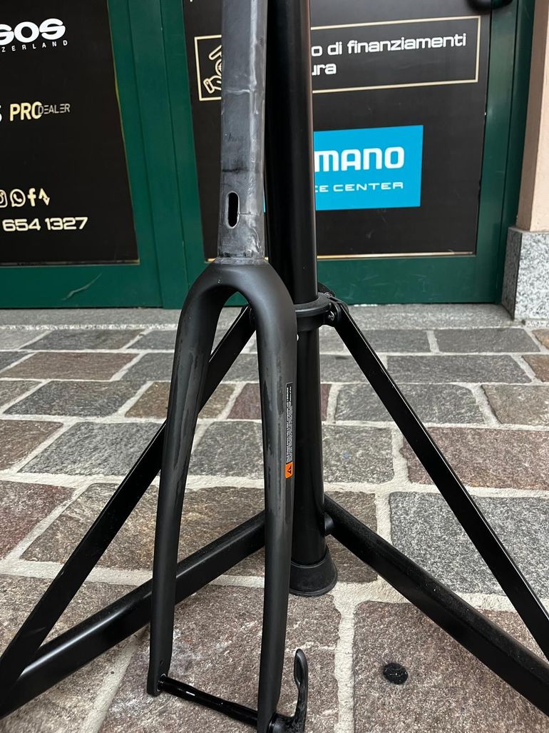 Used Giant TCR Advanced SL Frameset Frameset 2025 Road & Gravel, Black — image 7 of 7