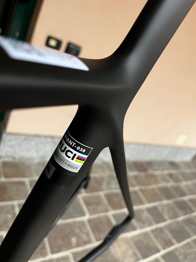 Used Giant TCR Advanced SL Frameset Frameset 2025 Road & Gravel, Black — image 6 of 7
