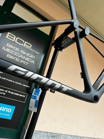 Used Giant TCR Advanced SL Frameset Frameset 2025 Road & Gravel, Black — image 4 of 7