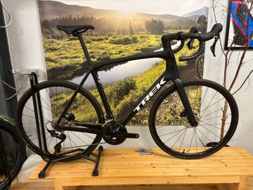 Used Trek Domane SL 5 Gen 4 2025 2025 Road & Gravel, Black — image 1 of 5