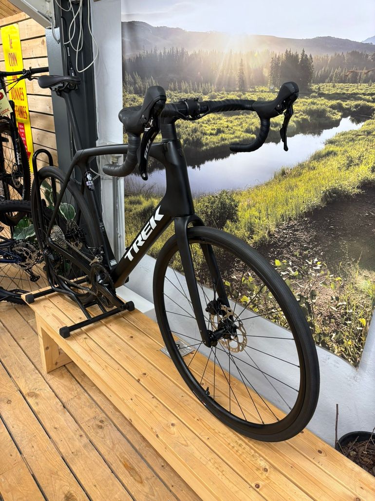 Used Trek Domane SL 5 Gen 4 2025 2025 Road & Gravel, Black — image 2 of 5