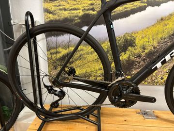 Used Trek Domane SL 5 Gen 4 2025 2025 Road & Gravel, Black — image 3 of 5