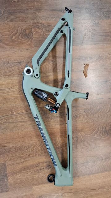 Used Transition Sentinel Carbon AXS 2024 Frameset 2024 Mountainbike, Green, 29 — image 1 of 3