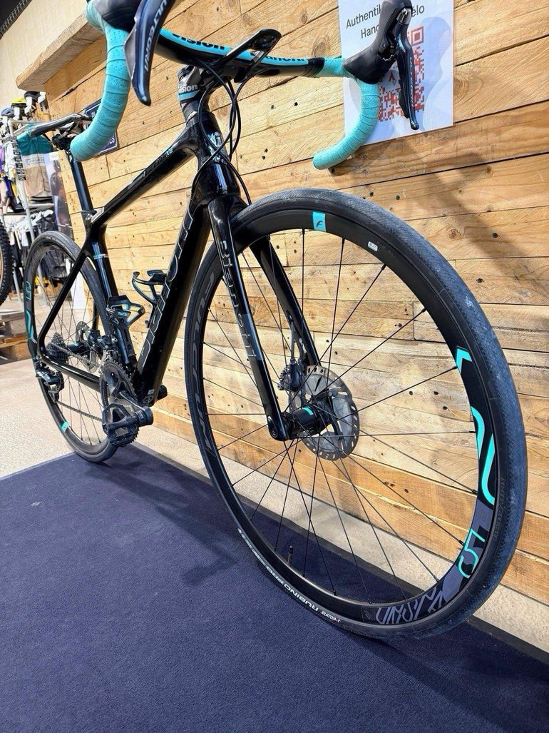 Used Bianchi Infinito CV Ultegra 2021 2021 Road & Gravel, Black — image 6 of 8