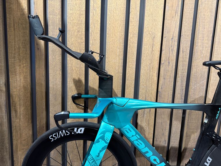 Gebrauchtes Bianchi Aquila TT 2025 Road & Gravel, Schwarz — Bild 2 von 8