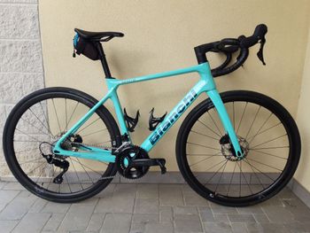 Used Bianchi Infinito 105 12SP YTB50 Velomann Palladium 2025 Road & Gravel