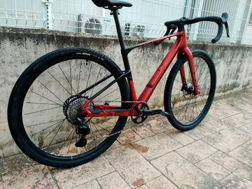 Used Mondraker ARID CARBON 2025 Road & Gravel, Red — image 4 of 11