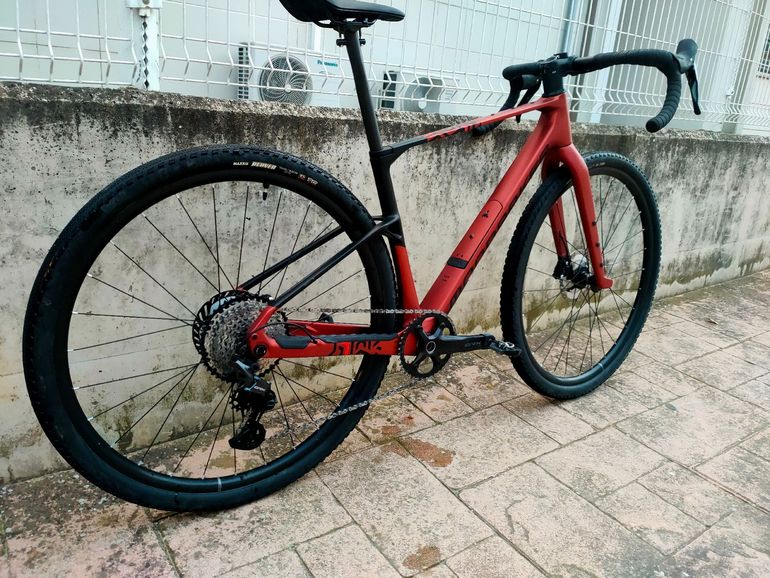 Used Mondraker ARID CARBON 2025 Road & Gravel, Red — image 4 of 11