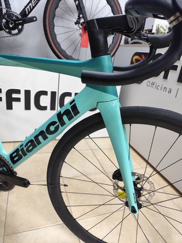 Bianchi Race 2025 2025 Road & Gravel usato, Blu — immagine 5 di 5
