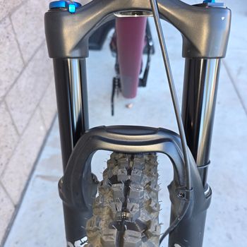 Used Specialized Status 140 2022 2022 Mountainbike, Red, 29, 27.5 — image 9 of 19