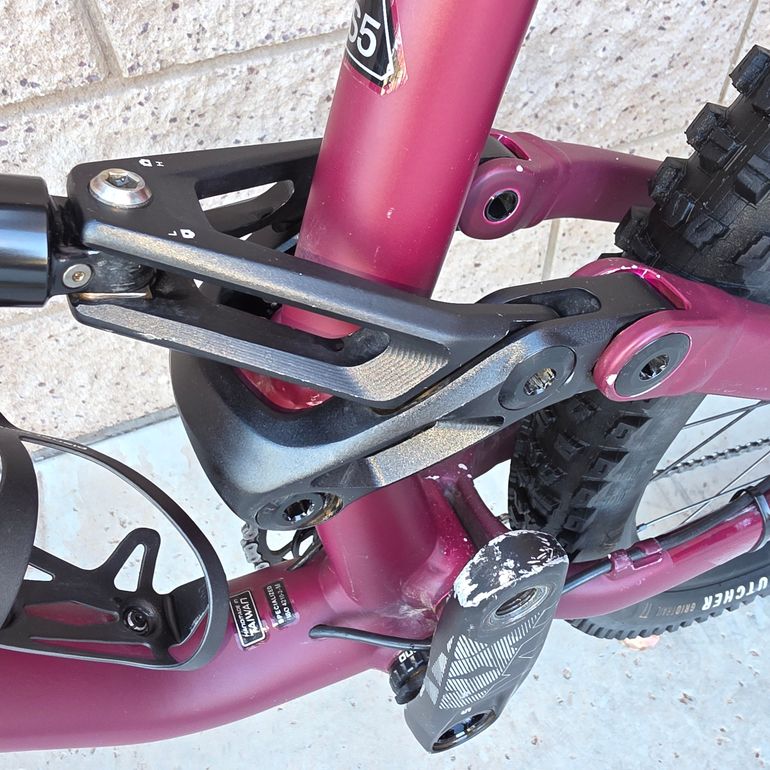 Used Specialized Status 140 2022 2022 Mountainbike, Red, 29, 27.5 — image 4 of 19
