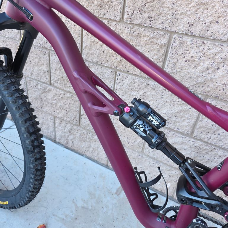 Used Specialized Status 140 2022 2022 Mountainbike, Red, 29, 27.5 — image 7 of 19