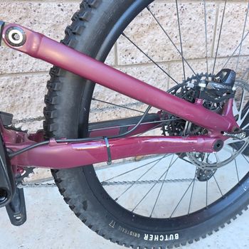 Used Specialized Status 140 2022 2022 Mountainbike, Red, 29, 27.5 — image 6 of 19
