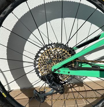 Used Orbea OIZ M10 2019 2019 Mountainbike, Green, 27.5 — image 3 of 5