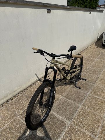 Tweedehands Commencal CLASH RIDE 2021 2021 Mountainbike — afbeelding 4 van 5
