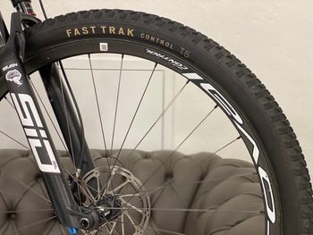 Used Specialized Epic Expert 2022 2022 Mountainbike, Black, 29 — image 5 of 14