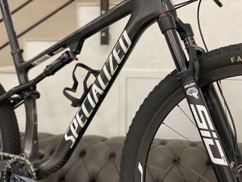 Used Specialized Epic Expert 2022 2022 Mountainbike, Black, 29 — image 2 of 14
