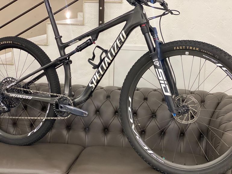 Used Specialized Epic Expert 2022 2022 Mountainbike, Black, 29 — image 6 of 14