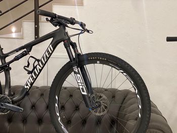 Used Specialized Epic Expert 2022 2022 Mountainbike, Black, 29 — image 13 of 14