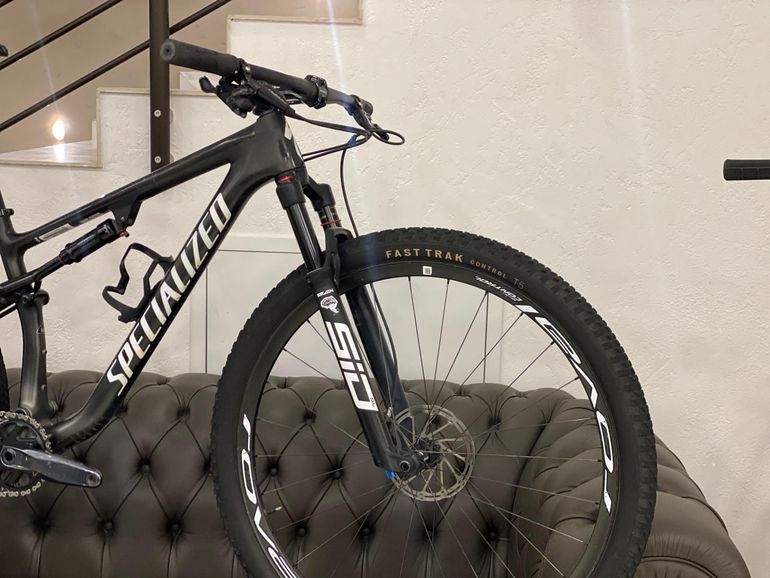Used Specialized Epic Expert 2022 2022 Mountainbike, Black, 29 — image 13 of 14