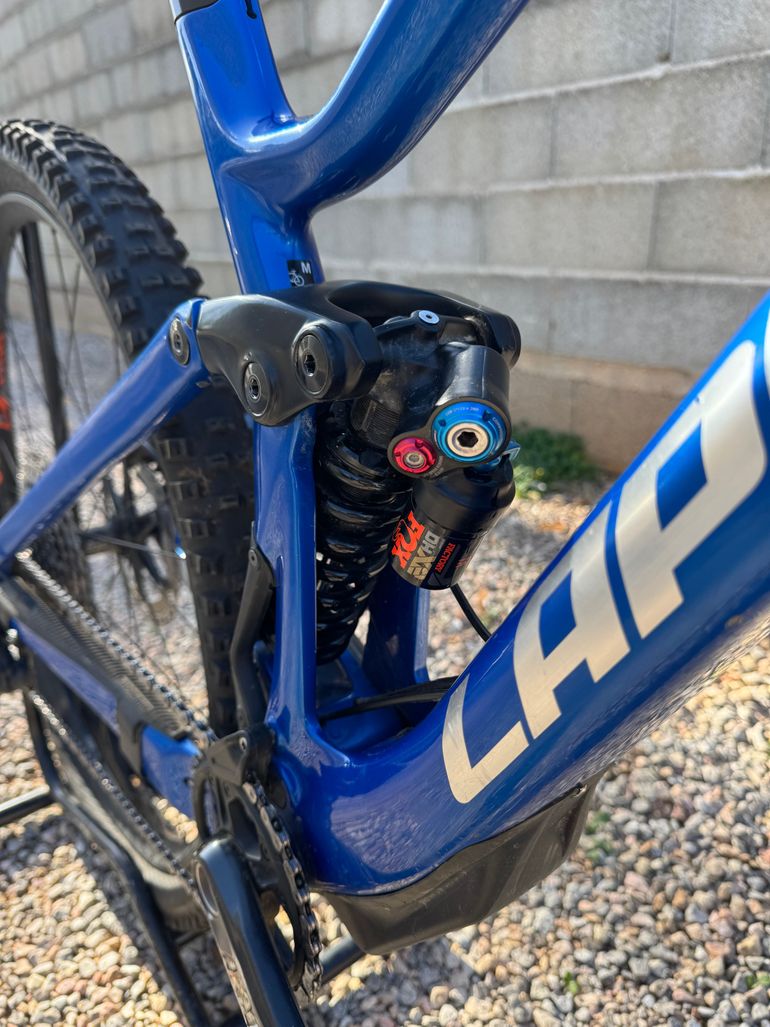 Used Lapierre Spicy CF 7.9 2023 2023 Mountainbike, Blue, 29 — image 2 of 6