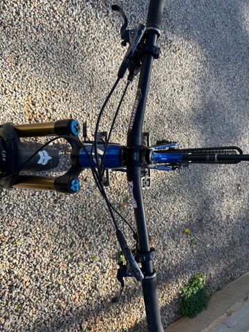 Used Lapierre Spicy CF 7.9 2023 2023 Mountainbike, Blue, 29 — image 1 of 6