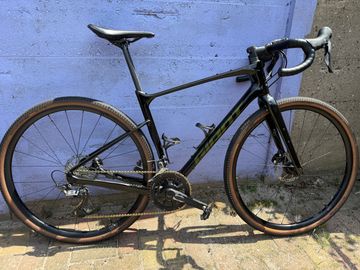 Used Giant Advanced 2 2022 2022 Road & Gravel, Black — image 1 of 3