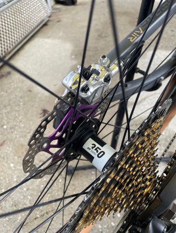 Used Lee Cougan Crossfire Gold 2019 Mountainbike, Light Gray — image 6 of 12