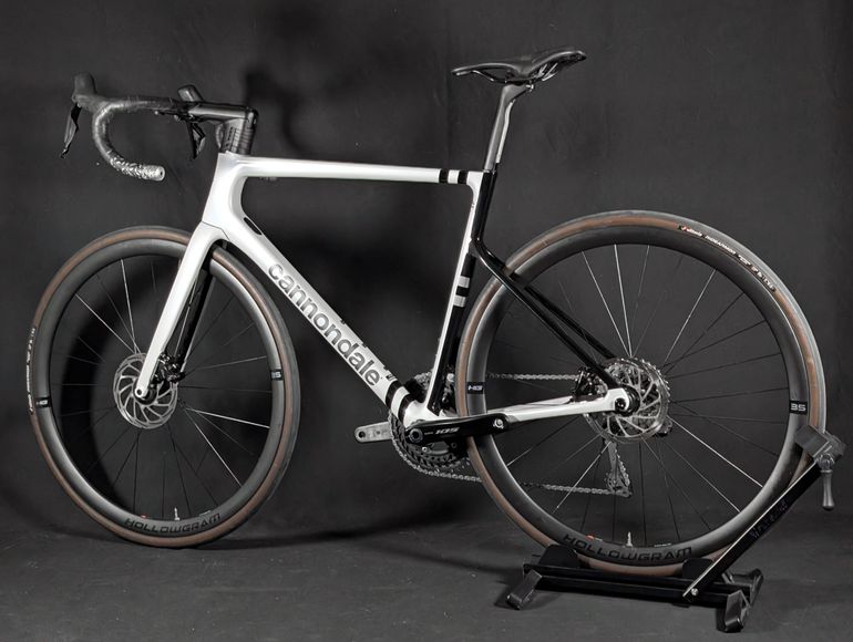 Cannondale SuperSix EVO Carbon Disc 105 Di2 2023 2023