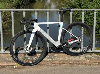 Used Factor Ostro Shimano Ultegra Di2 (12 Speed) 2023 Road & Gravel, White — image 16 of 18