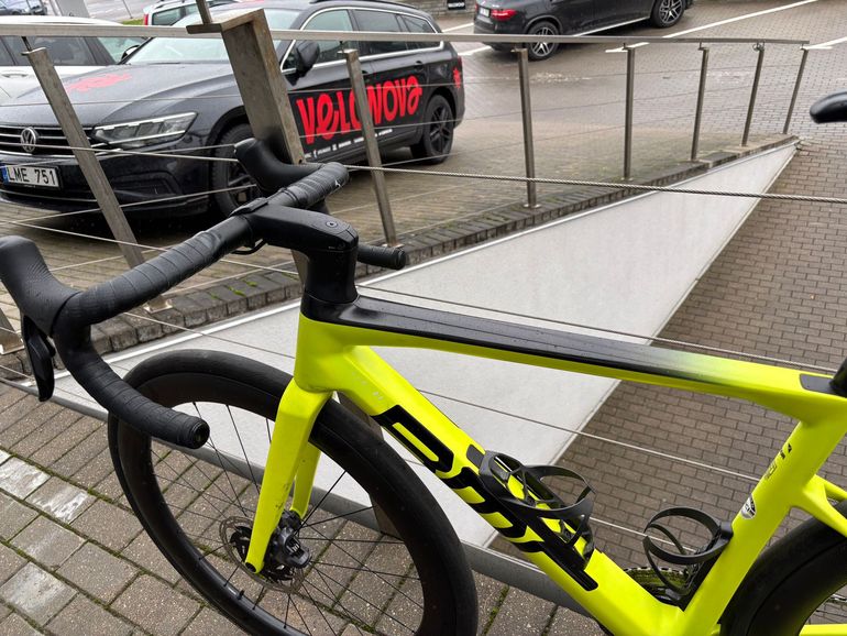 Used BMC Teammachine SLR01 FOUR 2022 2022 Road & Gravel, Green — image 4 of 11