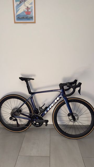 Used Trek Madone Shimano Ultegra Di2 2026 Road & Gravel, Purple — image 1 of 8