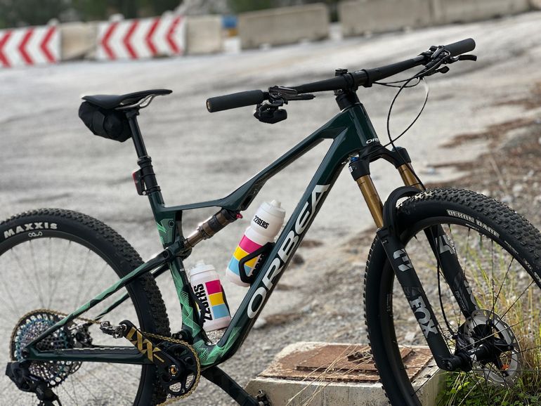 Used Orbea Oiz SRAM GX Eagle AXS (T-Type) 2024 Mountainbike, Green — image 8 of 11