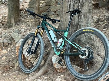 Used Orbea Oiz SRAM GX Eagle AXS (T-Type) 2024 Mountainbike, Green — image 2 of 11