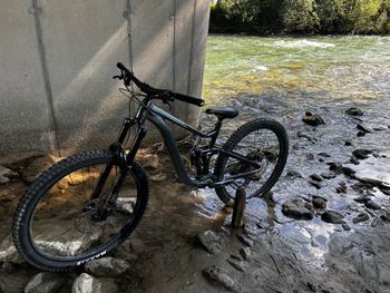 Used Giant Reign 1 2024 2024 Mountainbike, Black, 29 — image 2 of 9