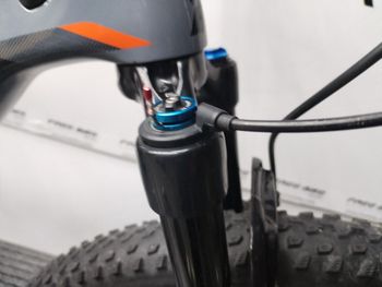 Used Scott Scale 910 2018 2018 Mountainbike, Light Gray, 29 — image 14 of 19