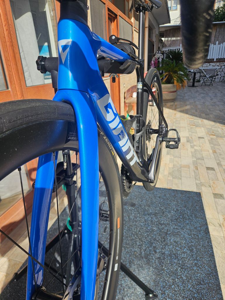 Used Giant Propel Advanced Pro 0 2024 2024 Road & Gravel, Blue — image 4 of 5