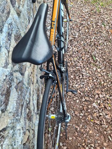 Used Fuji SL1- PRO Shimano 2010 2010 Road & Gravel, Orange — image 4 of 5